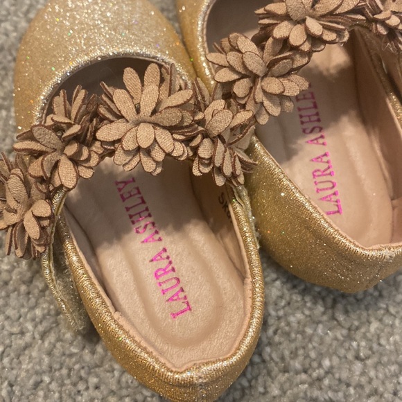 Set of 2 baby shoes; size 1 or 3-6 month - Picture 4 of 6